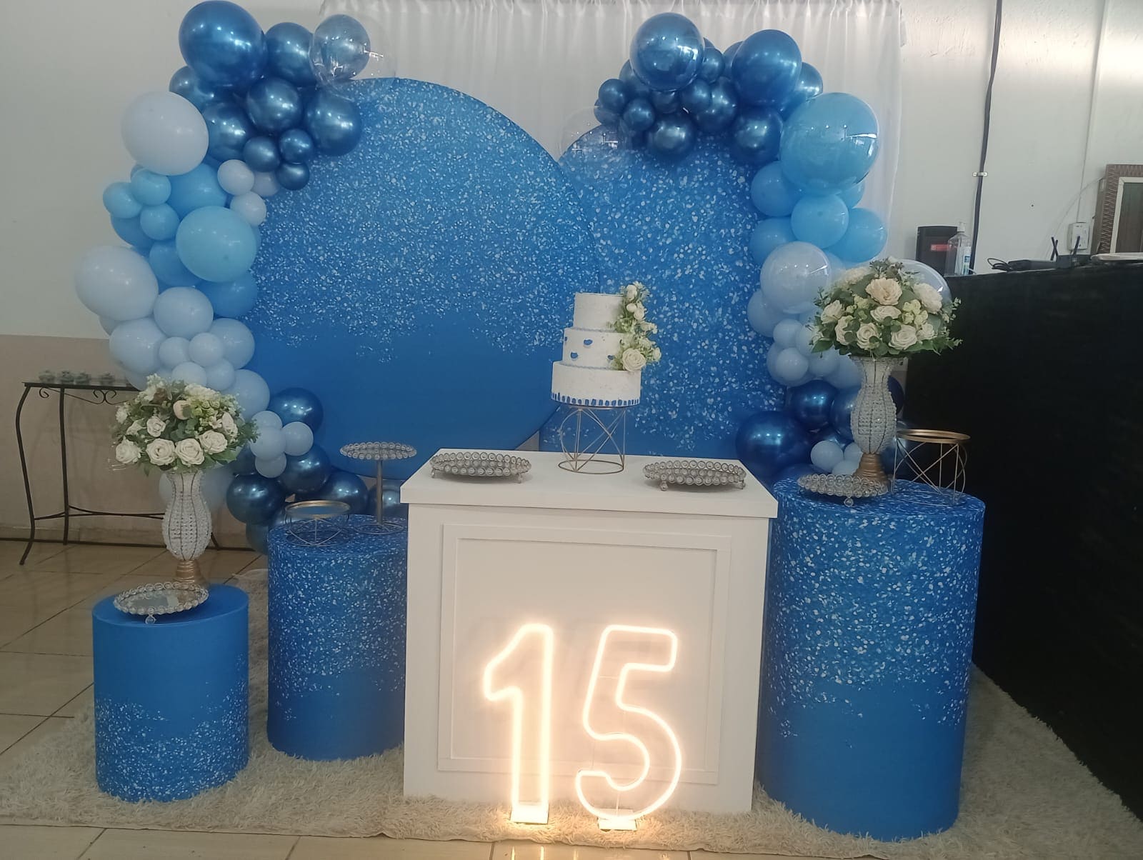 Decoração festa de 15 anos - Realiza Decor